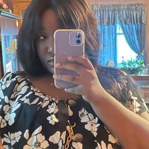 Meet your Posher, Ariana